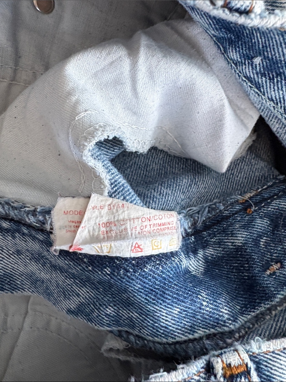 Vintage Relaxed Fit Women's Acid Wash Jeans - Light Blue - Picture 5 of 12